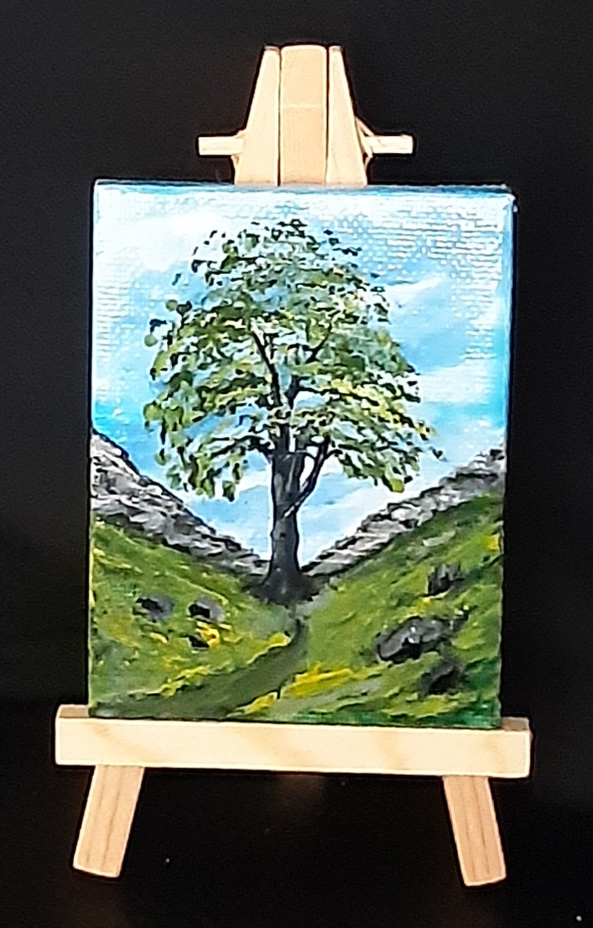 MTGU-3284 Sycamore Gap, mini easel and canvas art. Portrait style