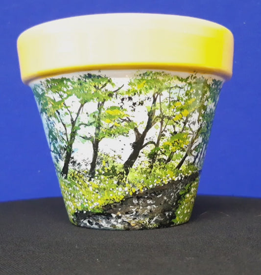 MTGU-3250 Original garden artwork, plant pot - Yellow rim woodland walk.